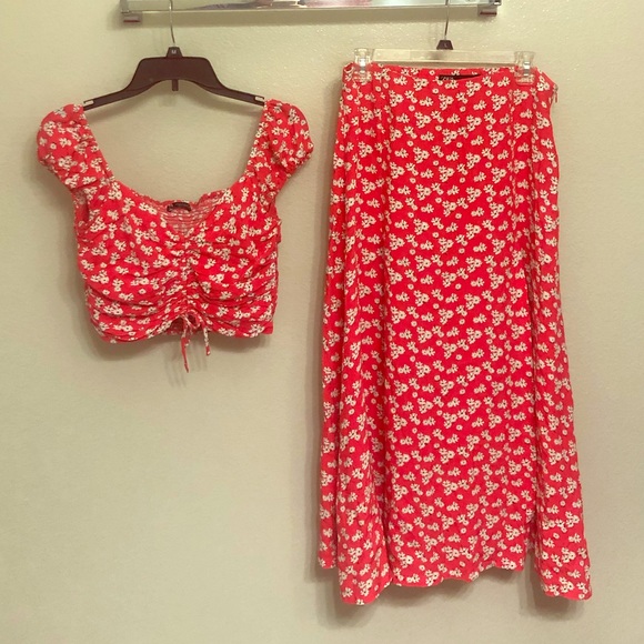 red floral 2 piece outfit